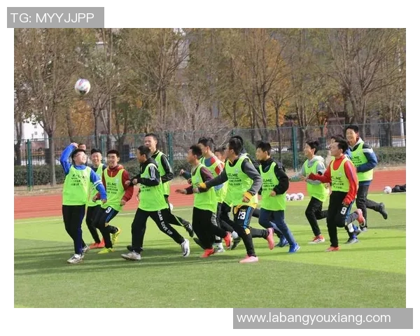 足球夏令营：培养青少年运动精神与团队合作能力的最佳选择